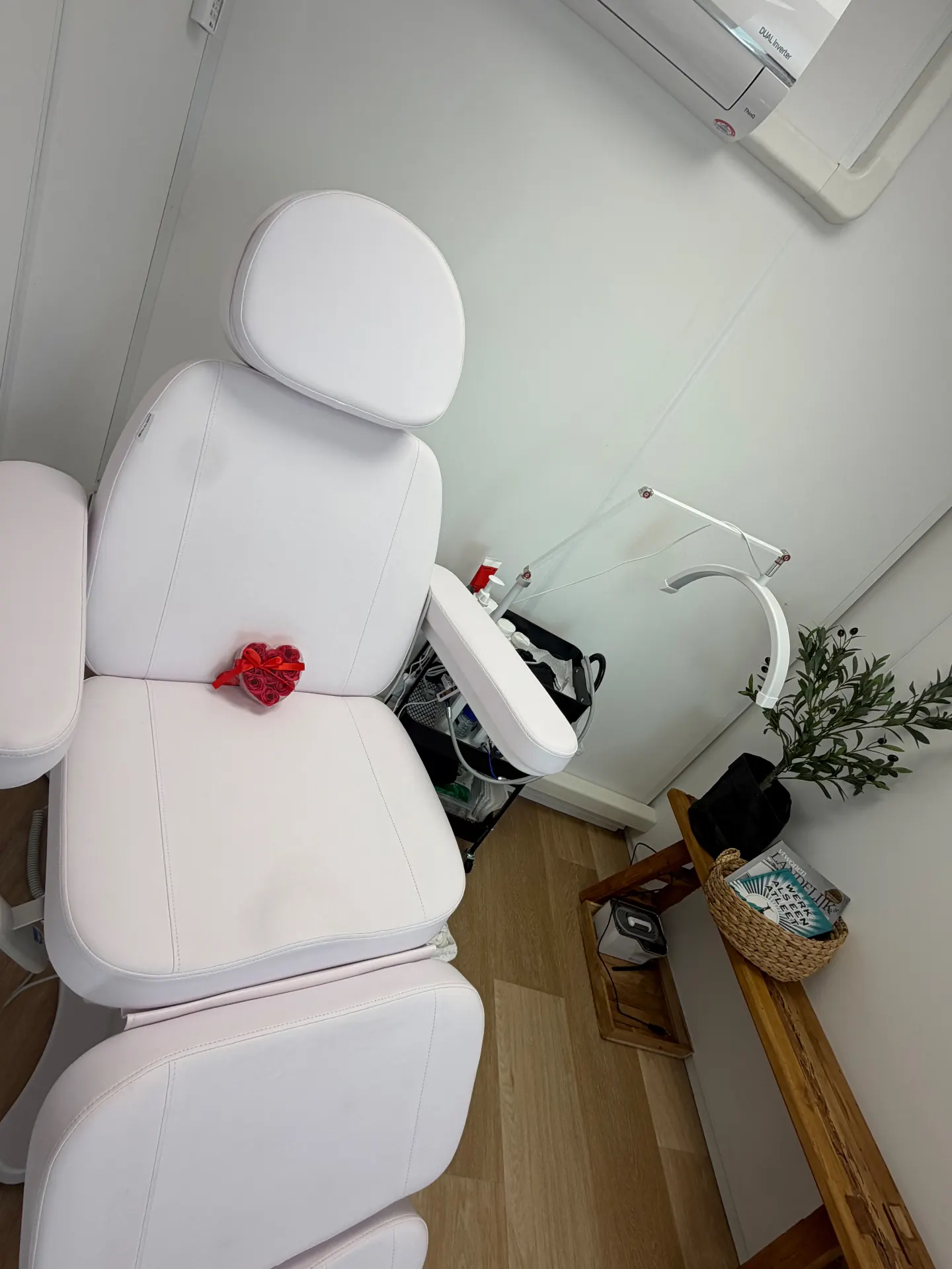Rustige behandelstoel in de salon van Pedicure Rose in Middelharnis